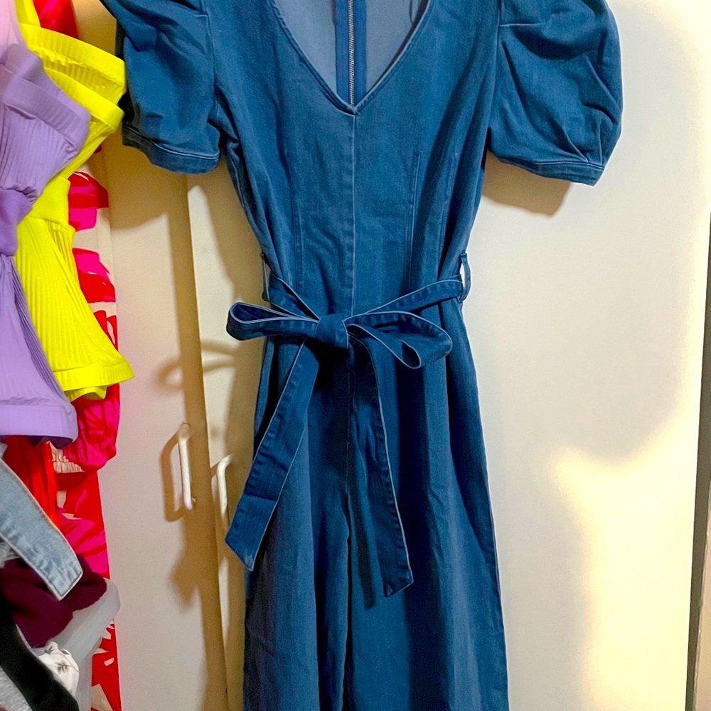 Puff sleeve cropped denim jumpsuit. - Picture 3 of 3